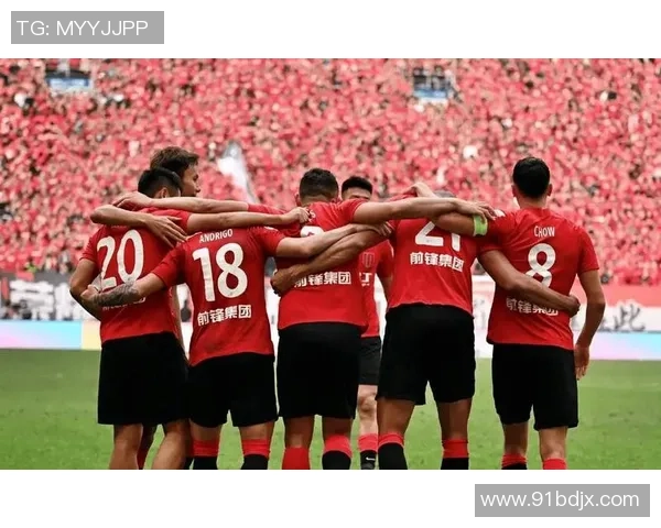 成都足球队实力变革引发热议球迷期待新篇章