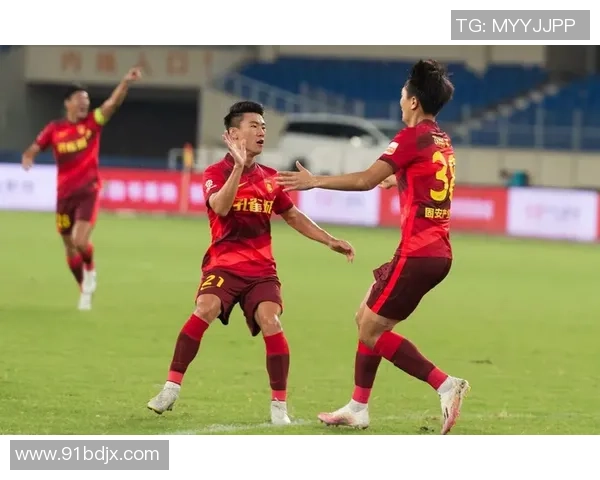 成都足球队积分榜领先66分展现强劲实力争夺冠军