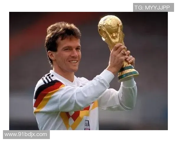 无法超越的足球传奇人物他们的辉煌成就与永恒影响力