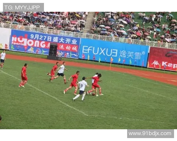 最近最有名的足球明星是谁他们的成就与影响力分析